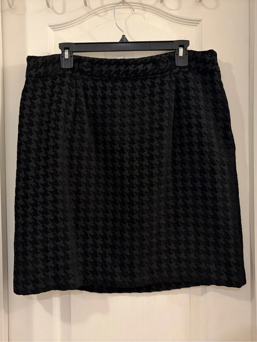 Ann Taylor timeless black